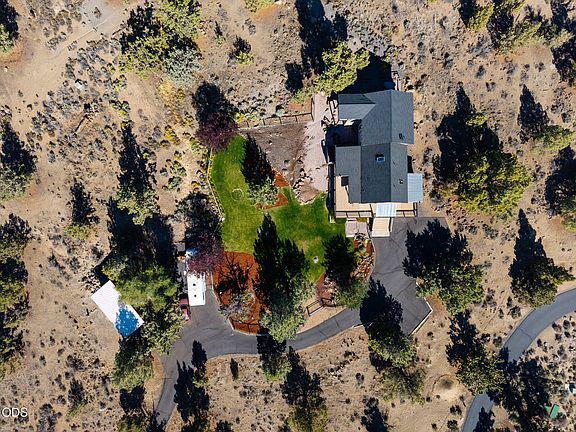 2nd image of 21042 Robin Ave