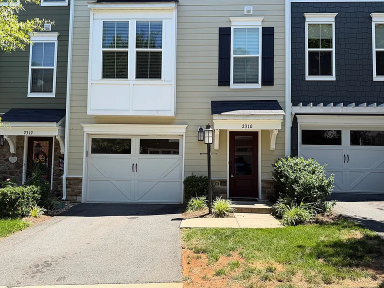 2310 Avinity Ct — Photo 3