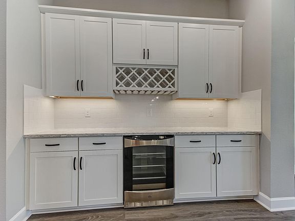 5th image of 8604 Mabel Dr