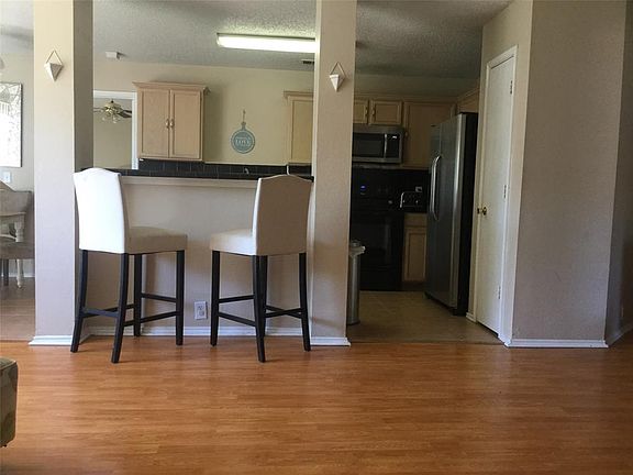 5th image of 2312 Hampton Dr