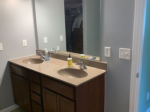 4th image of 3422 Gray Fox Ln