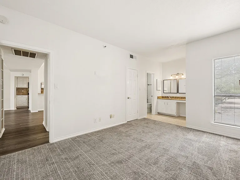 3105 San Jacinto St #220 — Photo 11