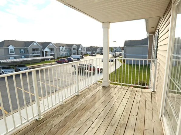 Mapleview Apartments, 1180 Genei Ct E #D5cd8b2d6, Saginaw, MI 48601