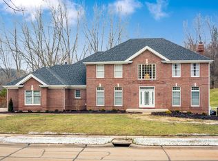 17766 Hornbean Dr, Chesterfield, MO 63005