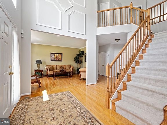 3rd image of 2812 Myrtlewood Dr