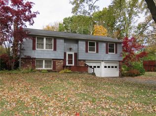 12 Battle Green Dr, Rochester, NY 14624