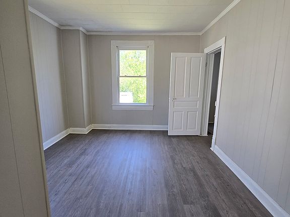 4th image of 29 Carlson Ave