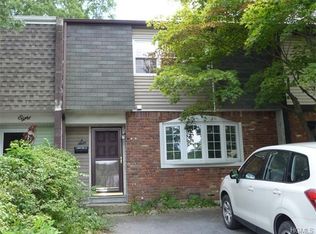 6 S Aspen Rd, Middletown, NY 10940