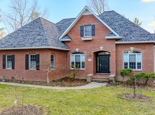 7755 Heatherstone Dr, Athens, OH 45701