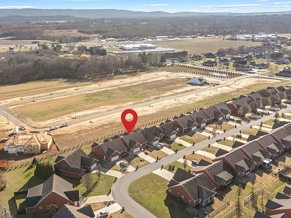 2nd image of 190 Chase Cir