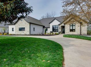 5273 S Applecross Way, Springfield, MO 65809