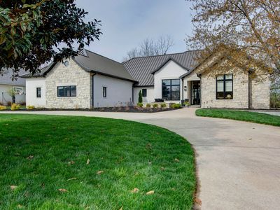 5273 S Applecross Way, Springfield, MO, 65809