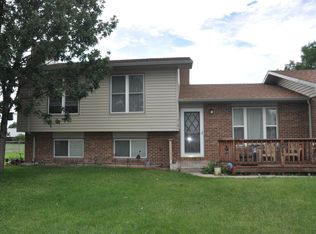 2104 S 1st Ave, Cheyenne, WY 82007