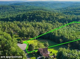 1106 Table View Dr, Morganton, NC 28655