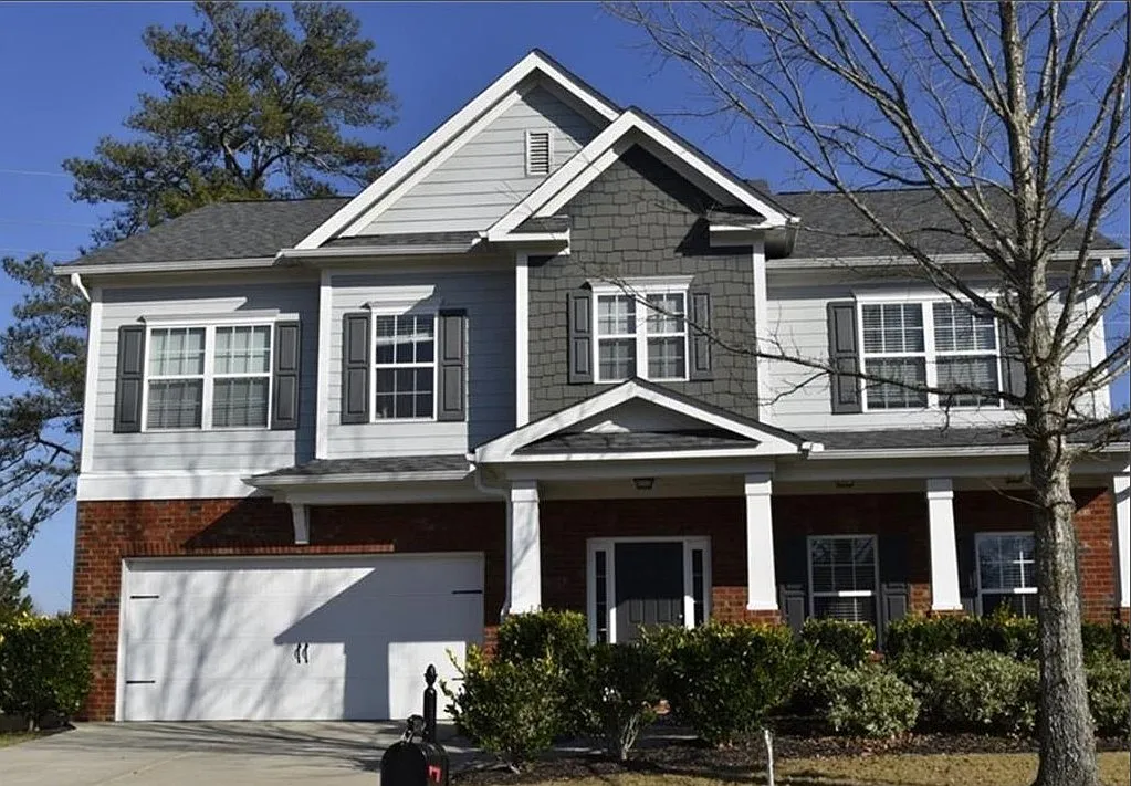 4 bed, 2883 sqft, $2,800 — Photo 1