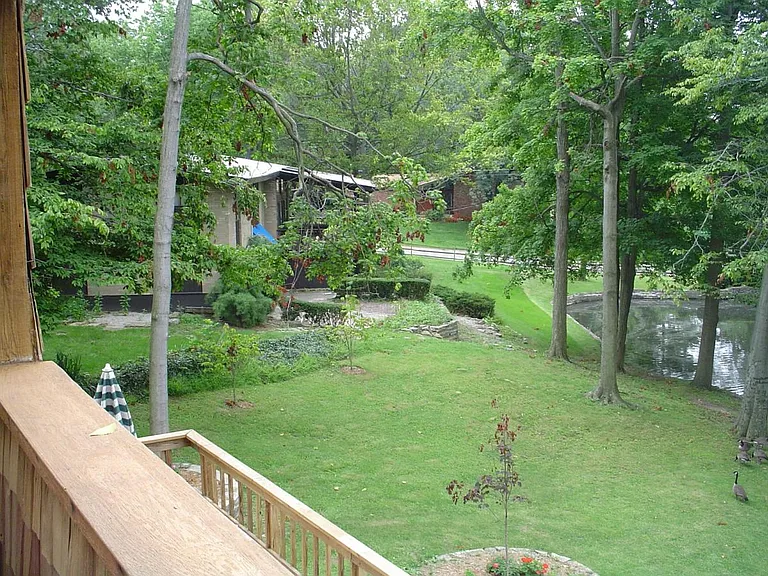 1650 Colonial Dr — Photo 32