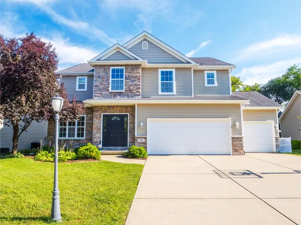 20 W Shakespeare Dr, Valparaiso, IN 46385