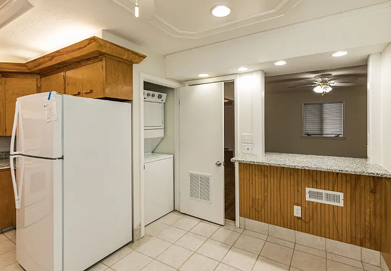 605 Crawford Ave — Photo 19