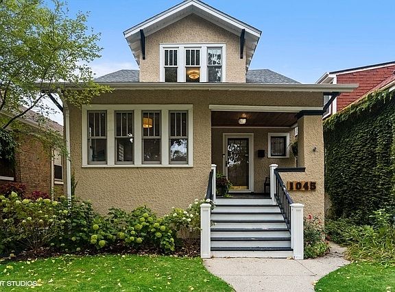 2nd image of 1045 Hayes Ave