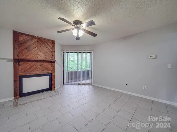 4616 Sharon Chase Dr APT B, Charlotte, NC 28215