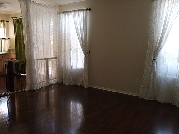 family_room_1