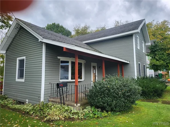 148 Eaton St, Springville, NY 14141