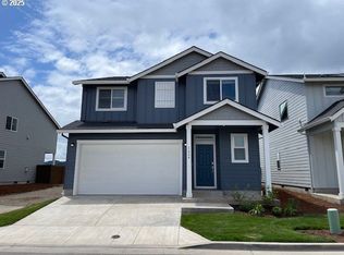 1004 Legacy Ln, Eugene, OR 97402