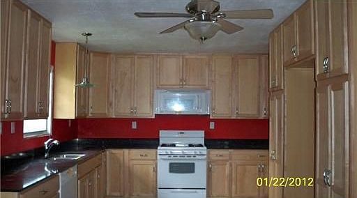 2nd image of 1671 Anita Ct
