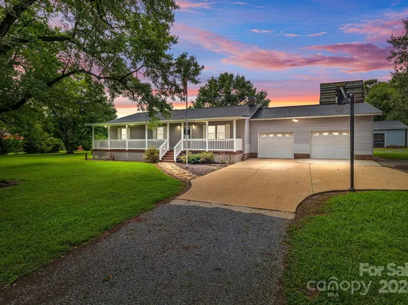 36231 Esther Rd, New London, NC 28127