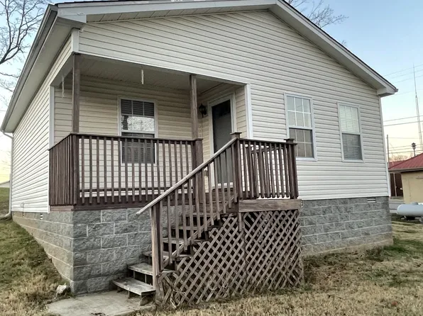 105 E Pond St, Adams, TN 37010