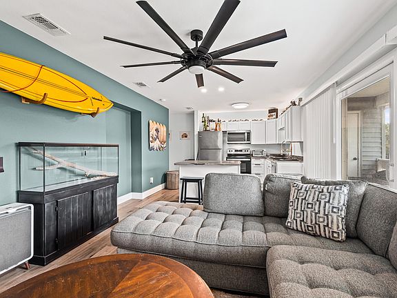 4th image of 4000 Gulf Terrace Dr Unit 279