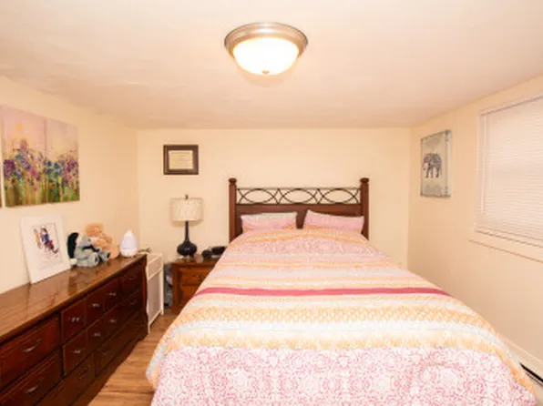 95 Chestnut St, Brookline, MA