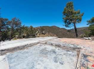 12275 Sky Ln, Los Angeles, CA 90049