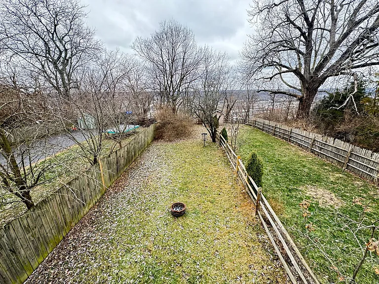 2417 Fairview Ave — Photo 38