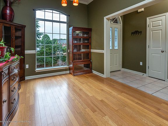 4th image of 1649 Greencliff Dr