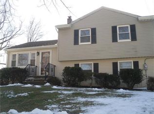 33 Terry Ave, Edison, NJ 08820