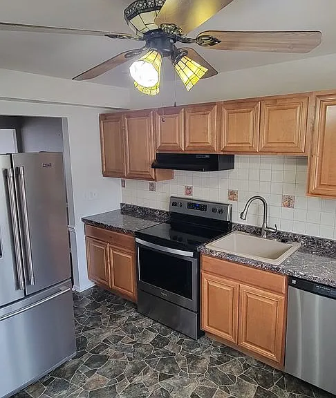 423 N Mount Vernon Cir — Photo 15