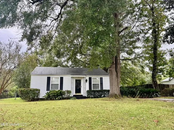 12 Maplewood Ln, Natchez, MS 39120