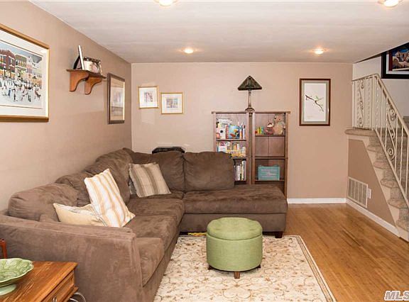 3rd image of 57 Birchwood Dr