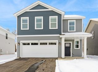 3870 Heath Ave N, Oakdale, MN 55128