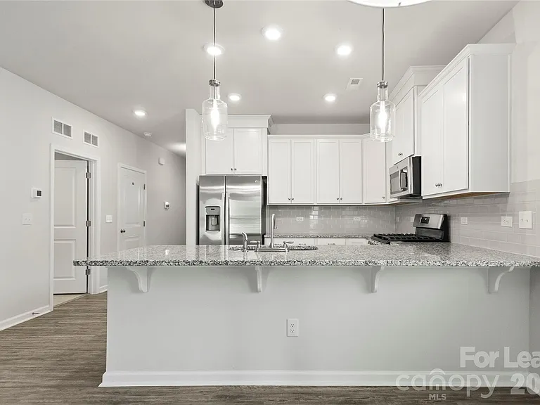 3627 Whitney Way — Photo 10