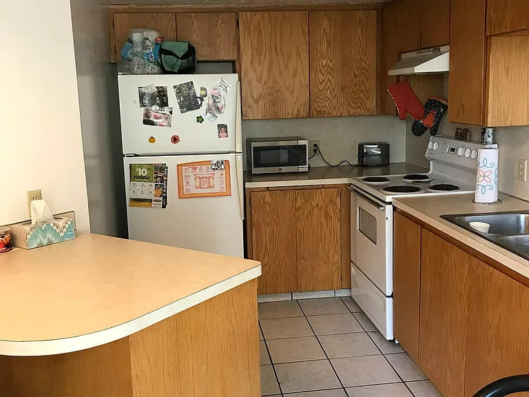 554 N 200 W — Photo 2