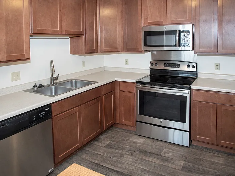 Greystone Heights — Photo 15
