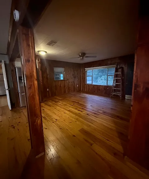 2702 Crawford Rd — Photo 9