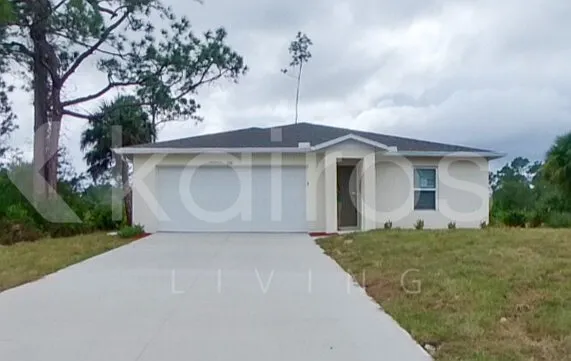 1010 Kaye St E — Photo 1