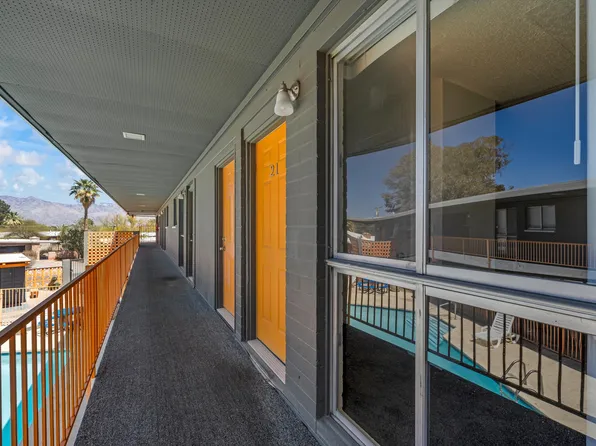 CATALINA VISTA APARTMENTS, 5770 E 10th St #72e4e1052, Tucson, AZ 85711