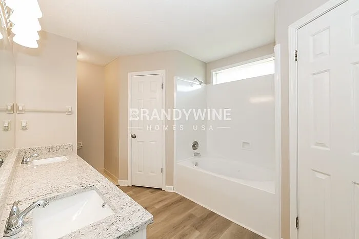 8077 Sandywood Ln — Photo 13