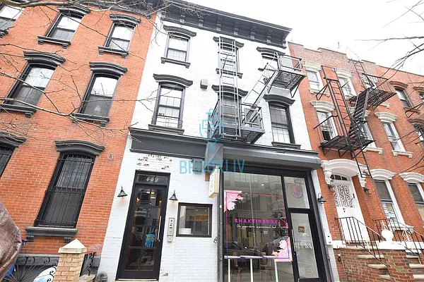 Rented by null | media 84