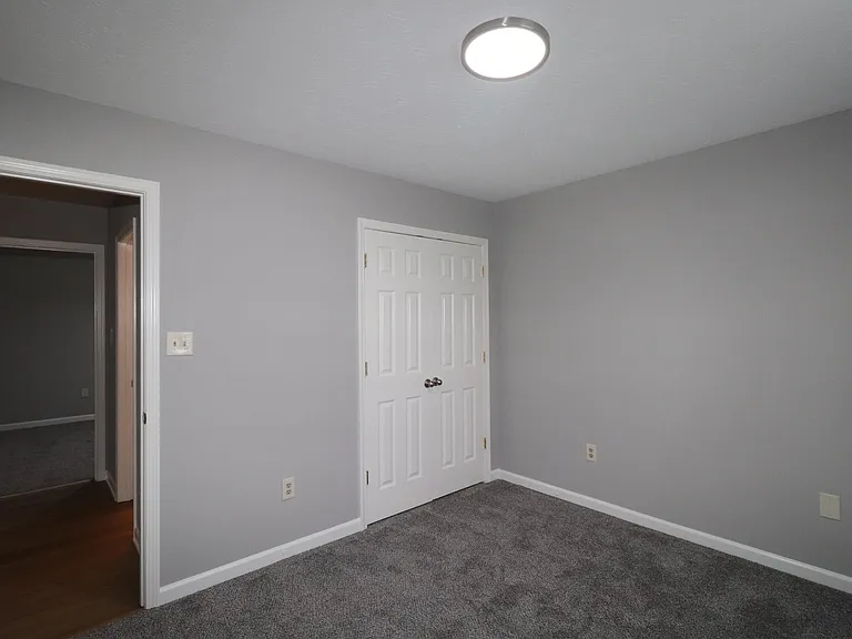 125 Christopher Dr — Photo 14