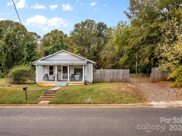 627 Brevard St, Statesville, NC 28677